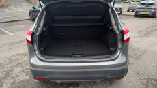 Nissan Qashqai 1.2 DiG-T N-Connecta 5dr Petrol Hatchback